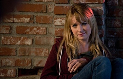 Britt Robertson dans The First Time