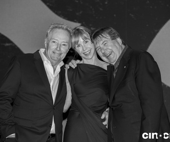 Sur le tapis rouge du film Il pleuvait des oiseaux