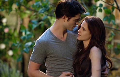 Kristen Stewart et Robert Pattinson dans The Twilight Saga: Breaking Dawn - Part 2