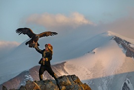 Une scène du film The Eagle Huntress Une scène du film The Eagle Huntress