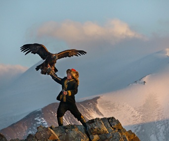 Une scène du film The Eagle Huntress