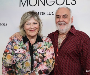 Sur le tapis rouge du film Les rois mongols