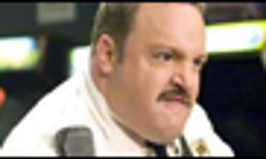 Nouveautés : Paul Blart et Serveuses demandées