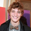 Niels Schneider sur le tapis rouge du film Les amours imaginaires