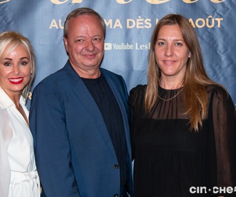 Sur le tapis rouge du film Arlette