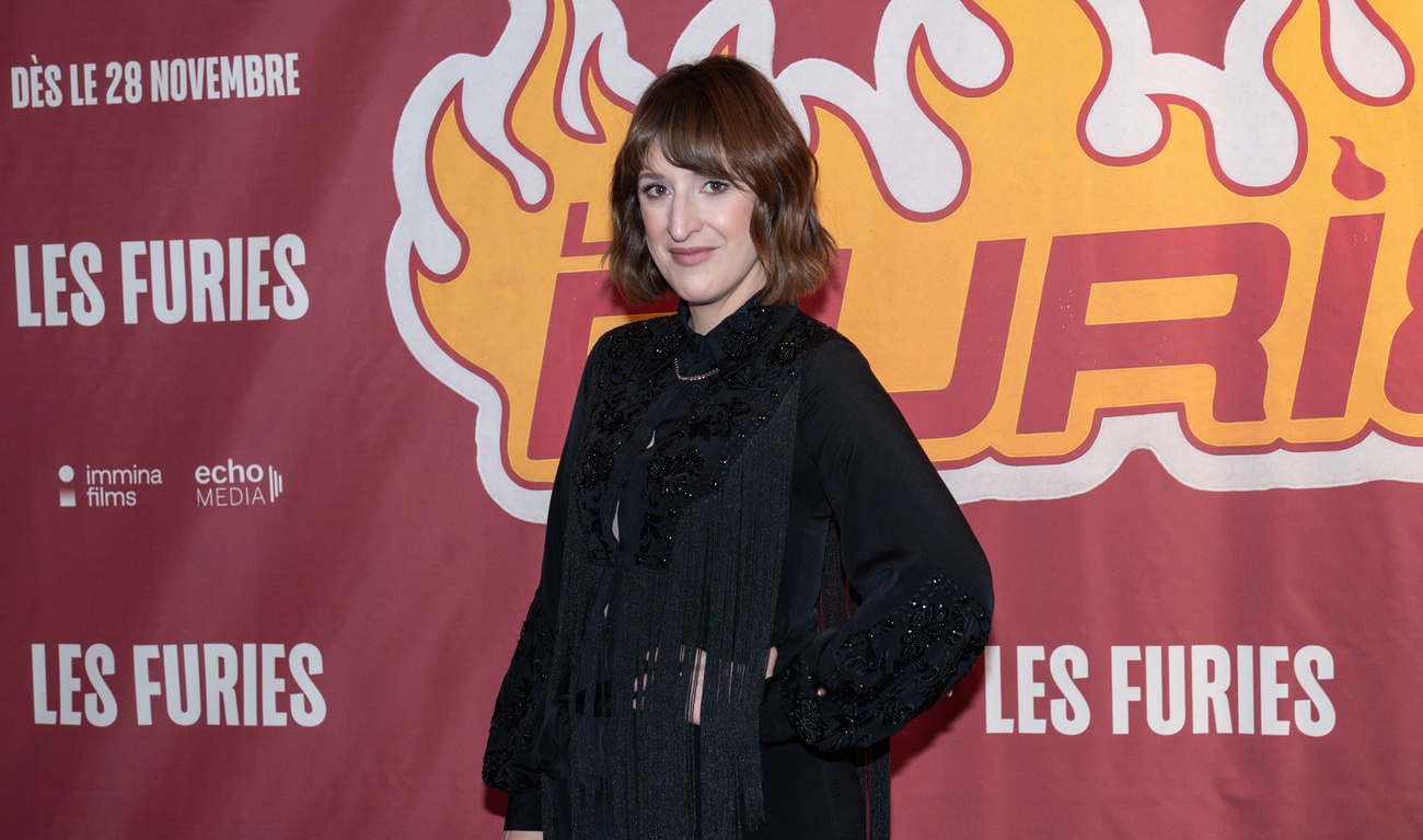 <span style="color: rgb(71, 85, 105);">Tapis rouge de la première du film Les Furies</span>