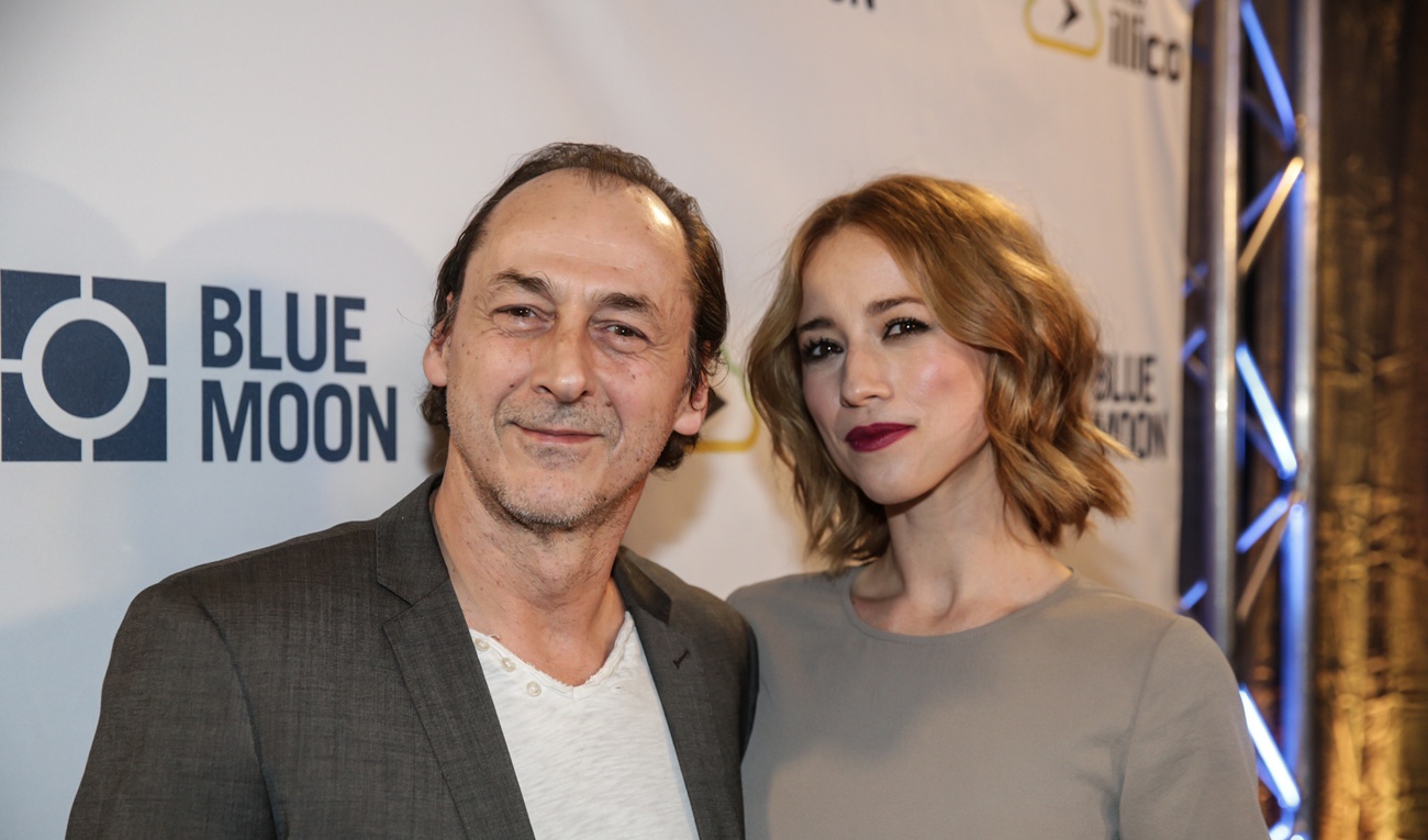 Photos du tapis jaune de la première VIP de la série Blue Moon