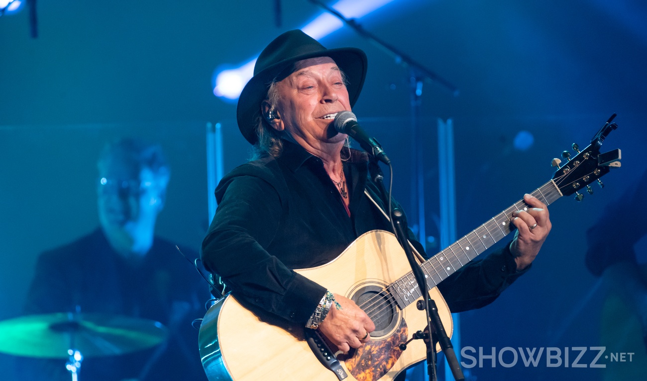 Spectacle Contre vents et marées de Paul Daraîche au Cabaret du Casino de Montréal
