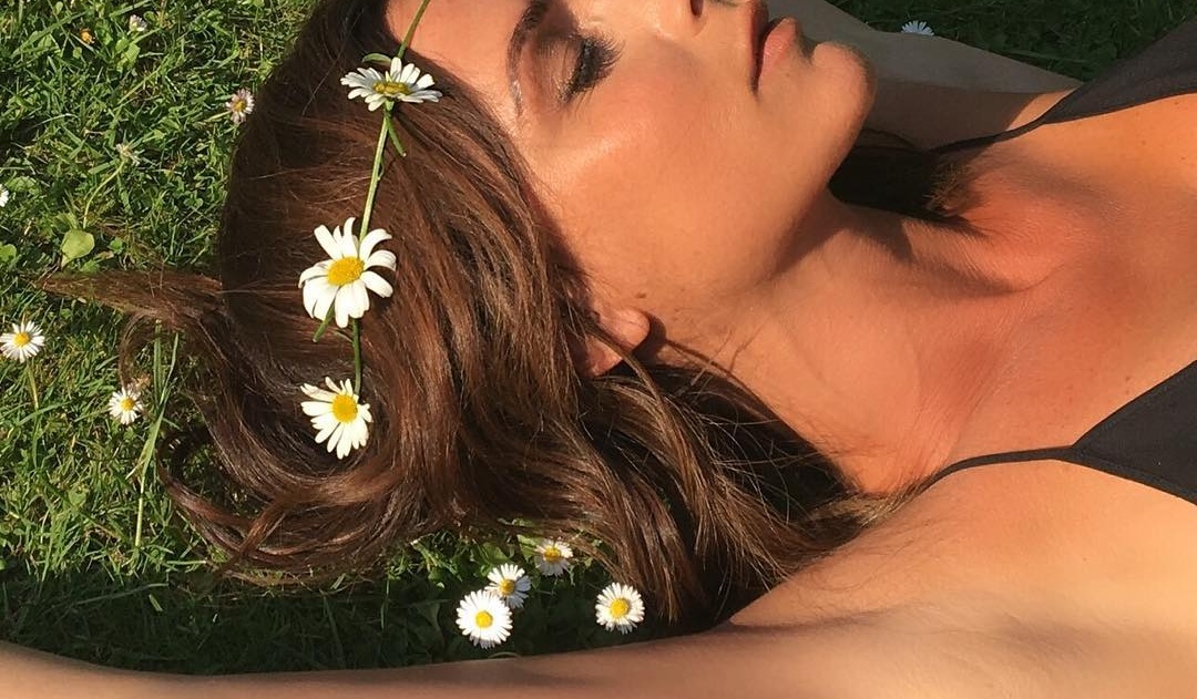 Victoria Beckham embrasse sa fille sur la bouche et suscite de vives réactions