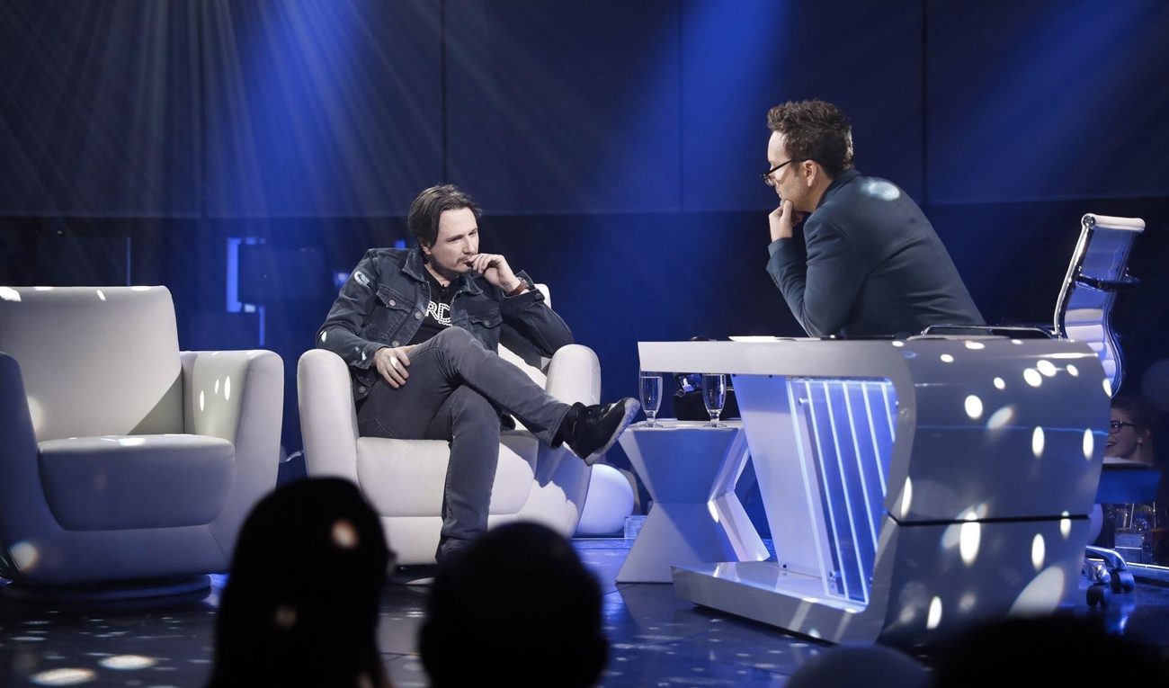 Éric Salvail propose une entrevue « contenu » à Simon-Olivier Fecteau 