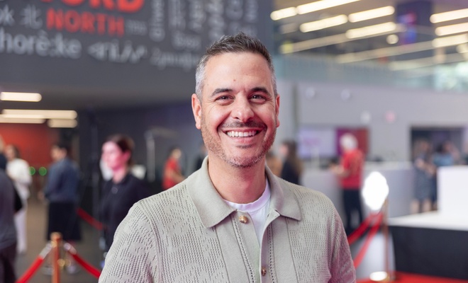 Image de l'article Pierre Hébert offre un cadeau «inestimable» à Christine Morency pour sa fête