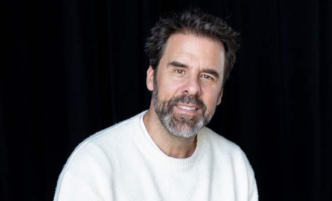 Image de l'article Photo : Un nouveau look pour Bruno Marcil