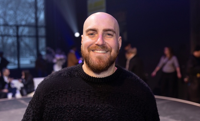 Image de l'article Phil Roy doit momentanément arrêter un spectacle en raison d'une altercation dans la foule